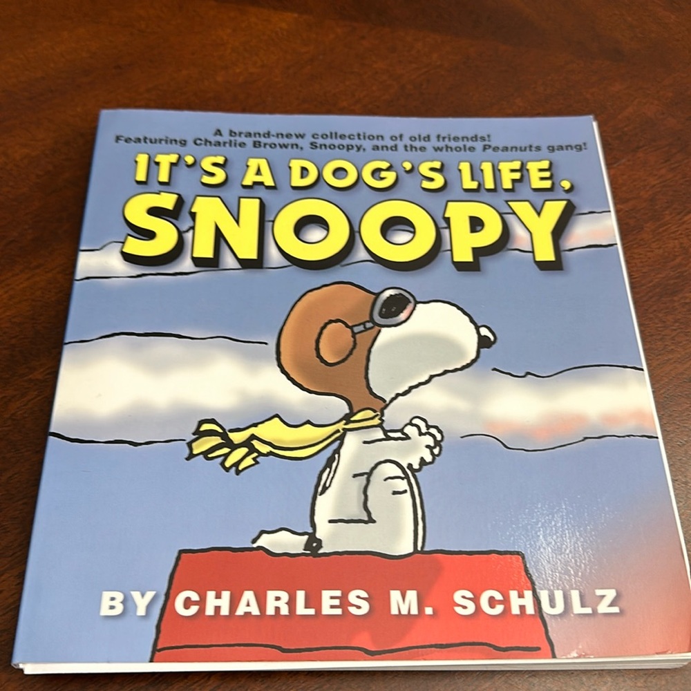 Vintage It's A Dog's Life Snoopy ~ Color Comic Paperback Book by Charles Schulz